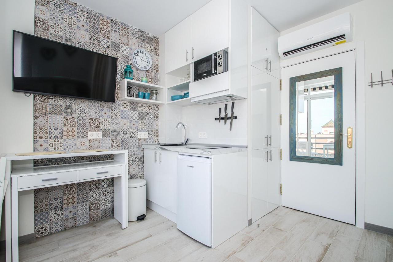 Stylish Studio For Rent With Fantastic Location In Marbella Promenade. Luaran gambar